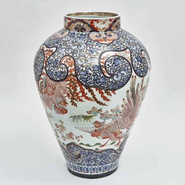 Japanese Imari Temple Jar